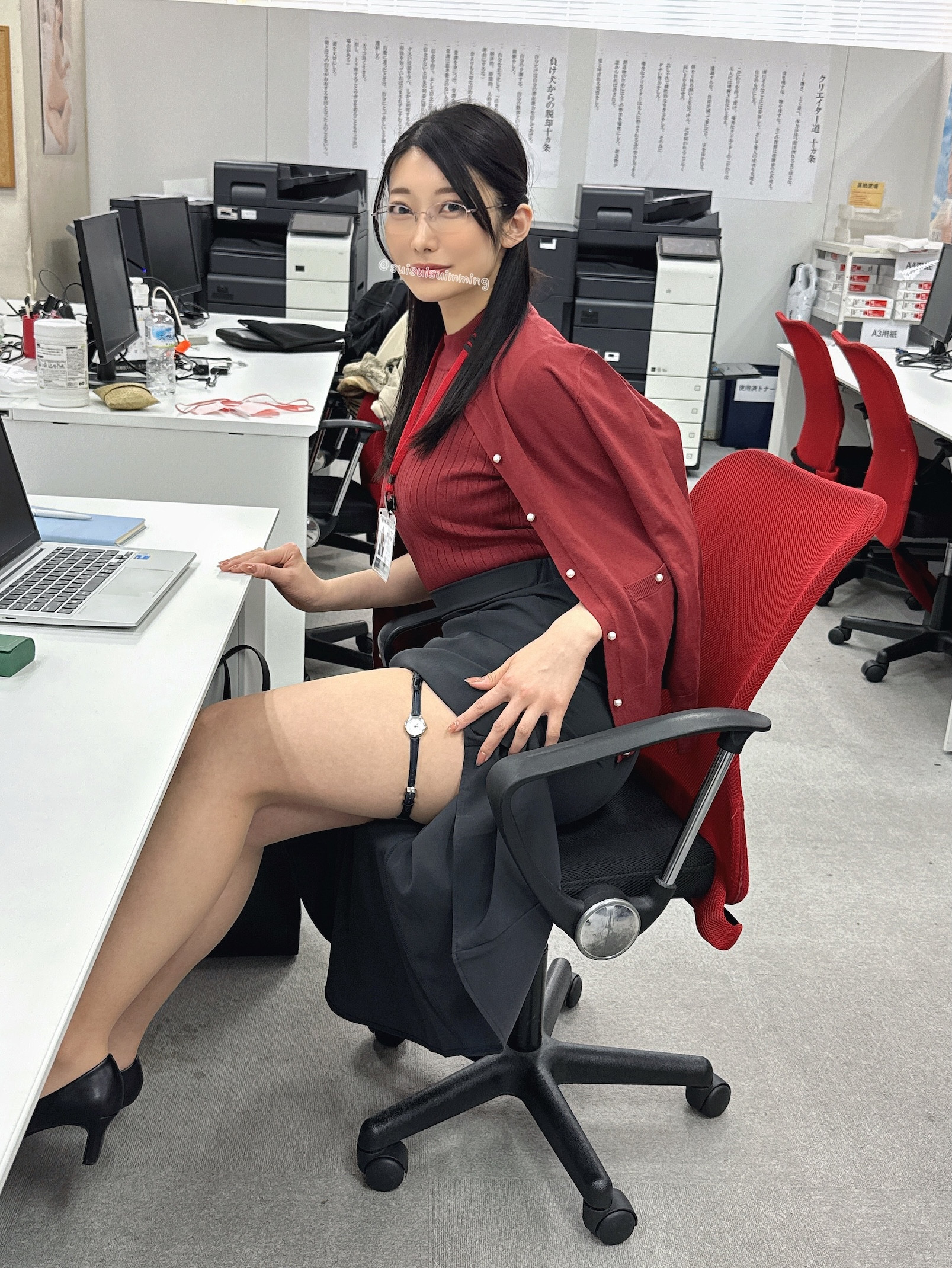 （SDJS-307）SOD最强兵器！168分公大长腿女子社员解禁给男优插了！ 